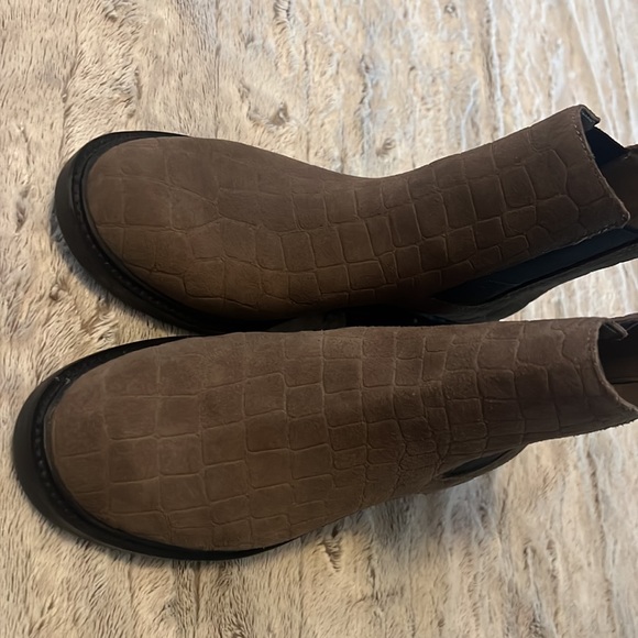 Vince camuto booties with zipper - Picture 10 of 10